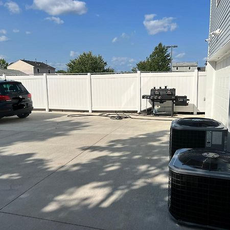 Luxury **Cozy• 2 Bedroom 2 Min. From Ewr / Newark Downtown Exteriör bild