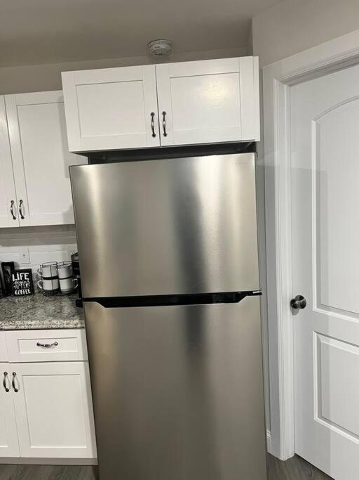 Luxury **Cozy• 2 Bedroom 2 Min. From Ewr / Newark Downtown Exteriör bild