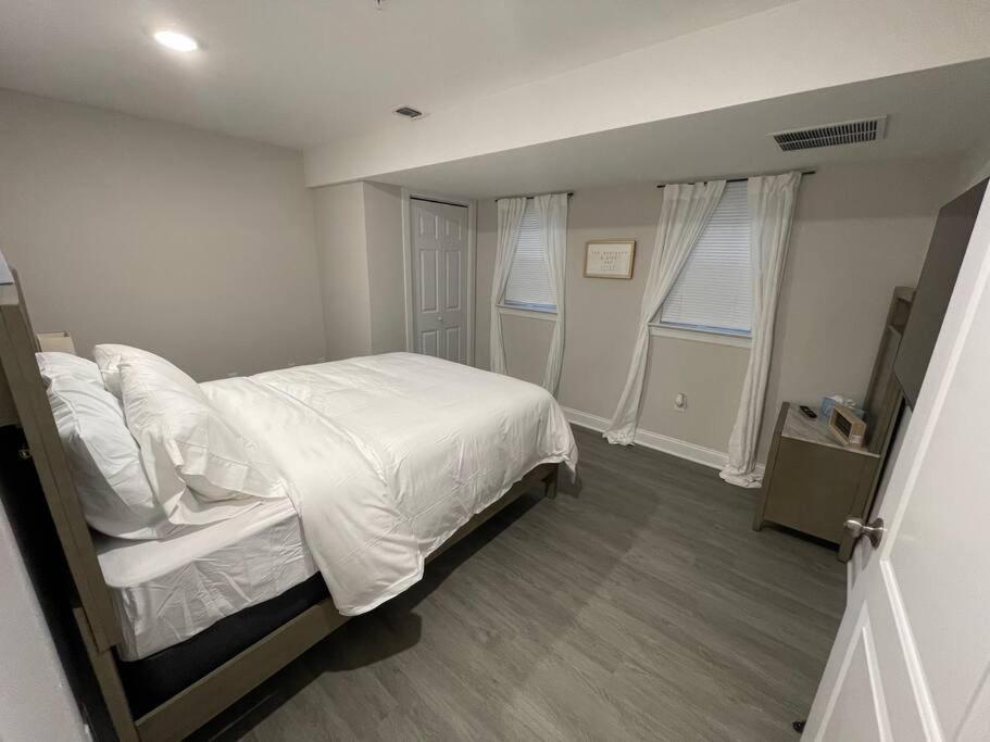 Luxury **Cozy• 2 Bedroom 2 Min. From Ewr / Newark Downtown Exteriör bild